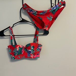 Old navy red bikini strap are removable. Never worn